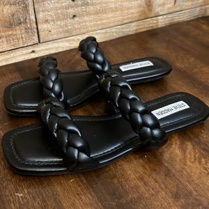 Steven Madden 🖤 Blk Braided Sandals